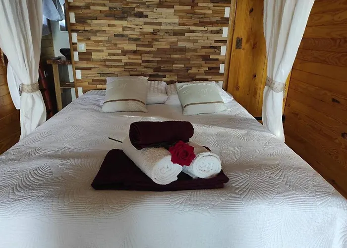 Roulotte A La Campagne Avec Son A * Cabariot