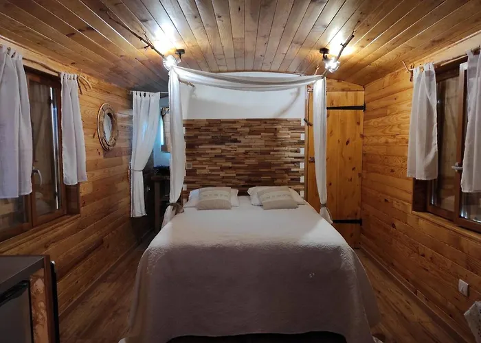 Holiday home Roulotte A La Campagne Avec Son A *