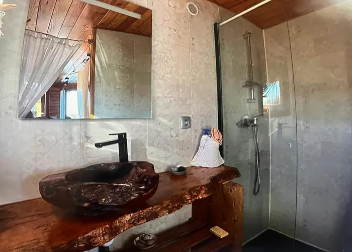 Roulotte A La Campagne Avec Son A